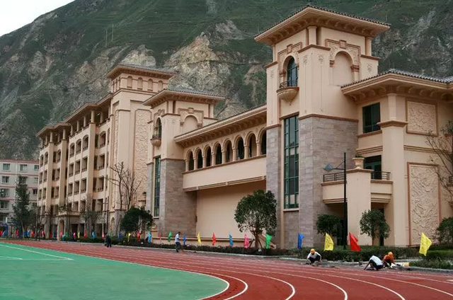 1537638484582323.png 20180209102538889.png