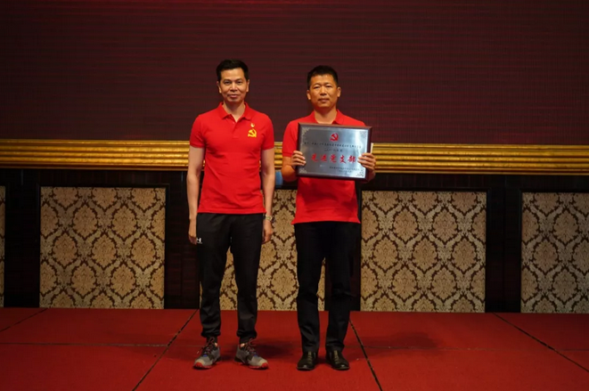 1537645948230239.png 20180928115620370.png