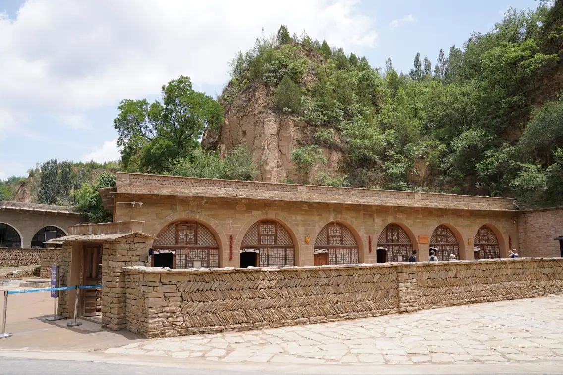 1750990410105888.jpg 1750990410105888.jpg